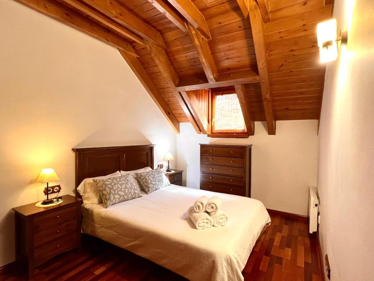 Apartament La Noguera - L'Amfitriona Rialp Exterior photo