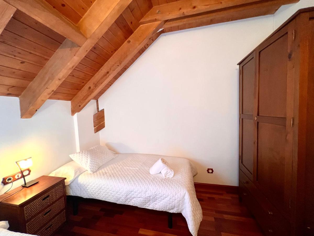 Apartament La Noguera - L'Amfitriona Rialp Exterior photo